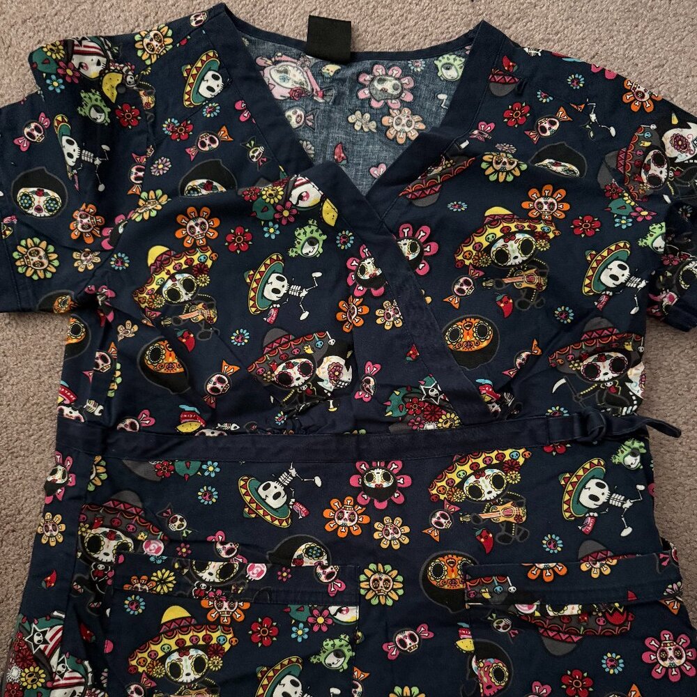 Tokidoki by Koi scrub top extra small xs